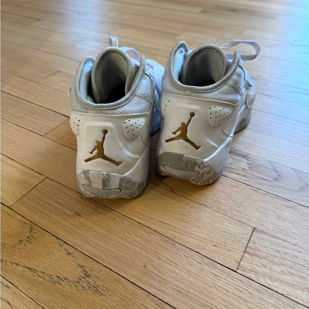 Jordan White and Gold Low-Top Basketball Sneakers, size 9.5